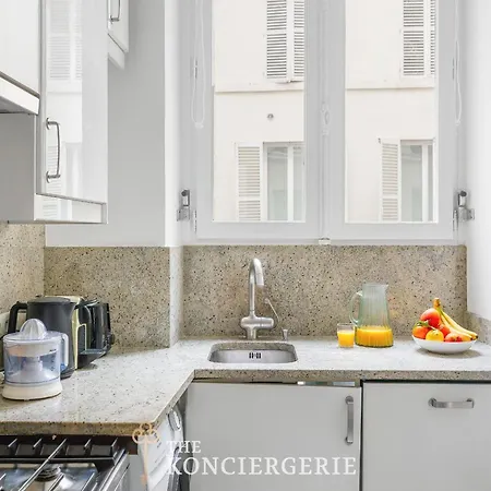 Luxe Parisien Avec Terrasse -2br-6p